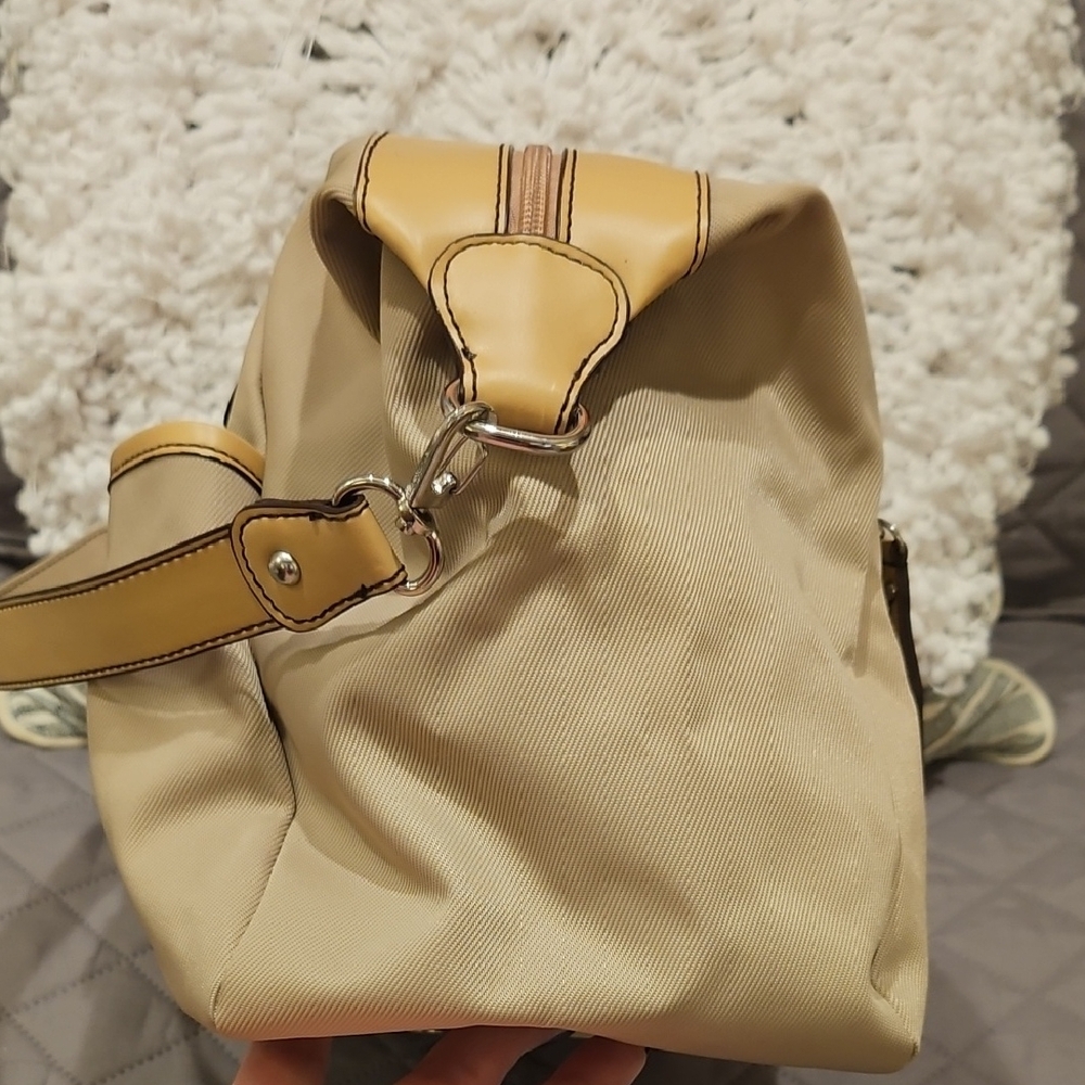 Maxx New York Tan Tote Handbag with Removeable Shoulder Strap - Picture 8 of 16